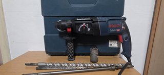 Martillo Bosch GBH 2-26 830W 2.7J