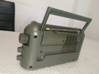 Radio Sony ICF-703 AM/FM.