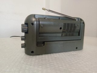 Radio Sony ICF-703 AM/FM.
