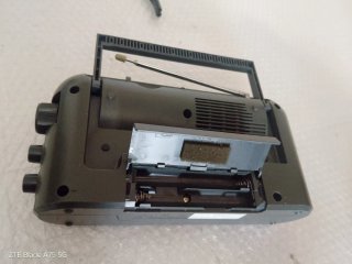 Radio Sony ICF-703 AM/FM.