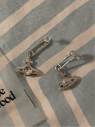 Pendientes Saturno Pin