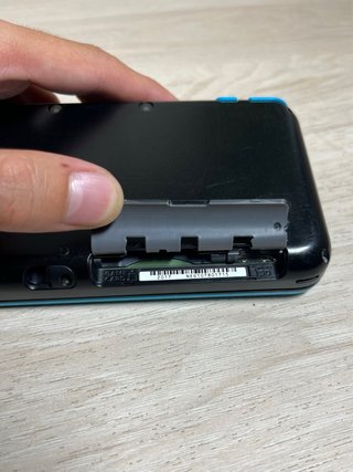 Perfecta New Nintendo 2DS XL Negra/Azul