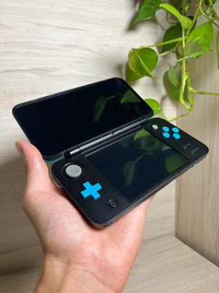 Perfecta New Nintendo 2DS XL Negra/Azul
