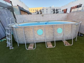 Piscina desmontable beige y azul