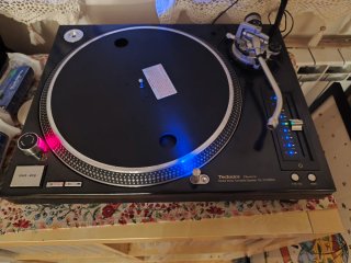 Giradiscos Technics SL-1210 M5G
