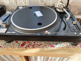 Giradiscos Technics SL-1210 M5G