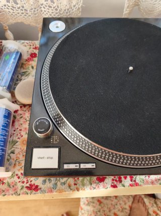 Giradiscos Technics SL-1210 M5G