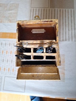 Caja 9 Navajas Afeitar Madera Beige