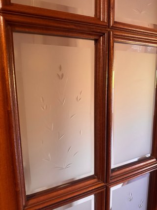 5 Puertas de Madera Oscura