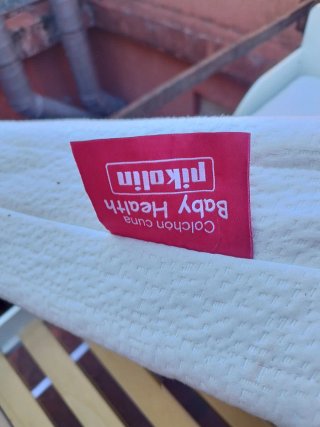 Cama de transición infantil blanca