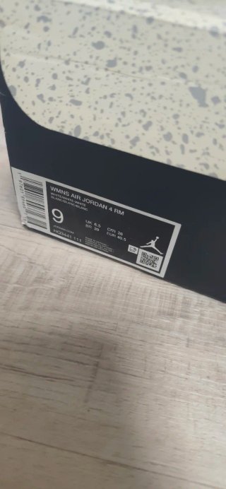 Ténis Nike Air Jordan 4