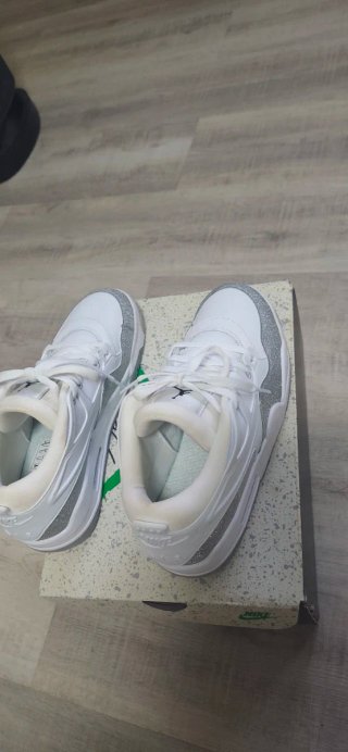 Ténis Nike Air Jordan 4