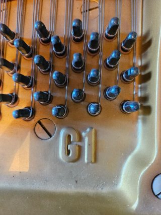 Piano de Cola Yamaha G1 Japonés. Excelente estado.