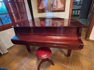 Piano de Cola Yamaha G1 Japonés. Excelente estado.