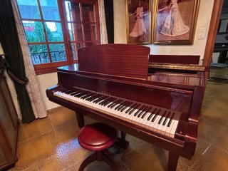 Piano de Cola Yamaha G1 Japonés. Excelente estado.