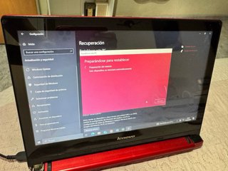 Portátil Lenovo Táctil Rojo