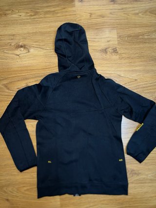 Sudadera Nike Tech Fleece Negra y Amarilla
