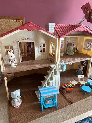 Casa Sylvanian Families con accesorios