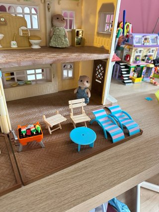 Casa Sylvanian Families con accesorios