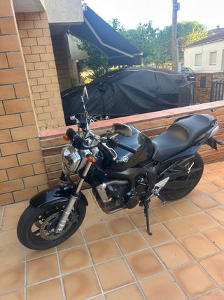 Yamaha FZ6 Negra