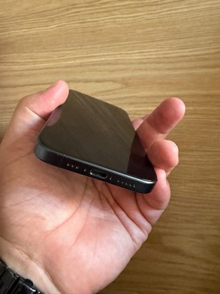 iPhone 15 Pro negro