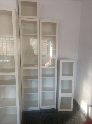 5 Estanterías Billy Oxberg con Puertas de Vidrio