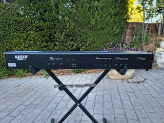 Crumar Mojo 61 con Flightcase a medida