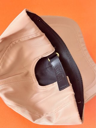 Prada Gorra de Nylon Beige
