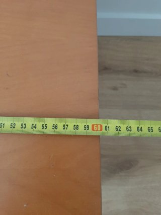 Mesilla y dos cajoneras de madera