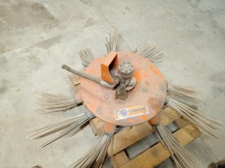 Desbrozadora y recogedor de ramas para tractor