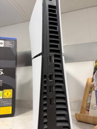 PS5 Digital Edition 825 GB / Diciembre 2025