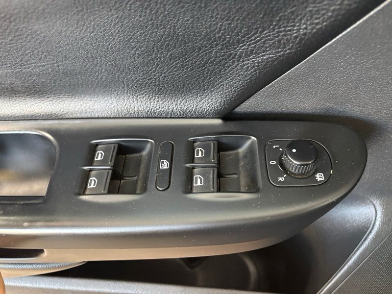 Volkswagen Passat 2009, foto 17