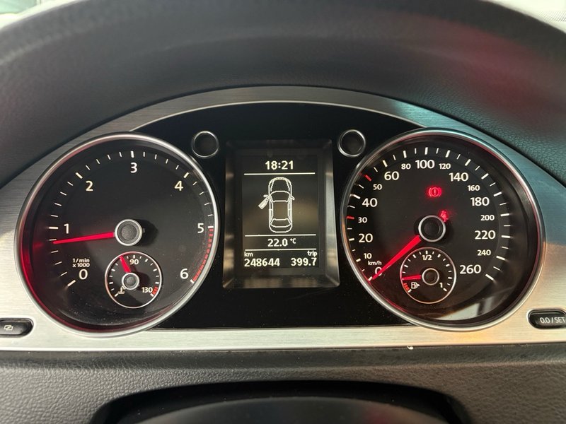 Volkswagen Passat 2009, foto 10