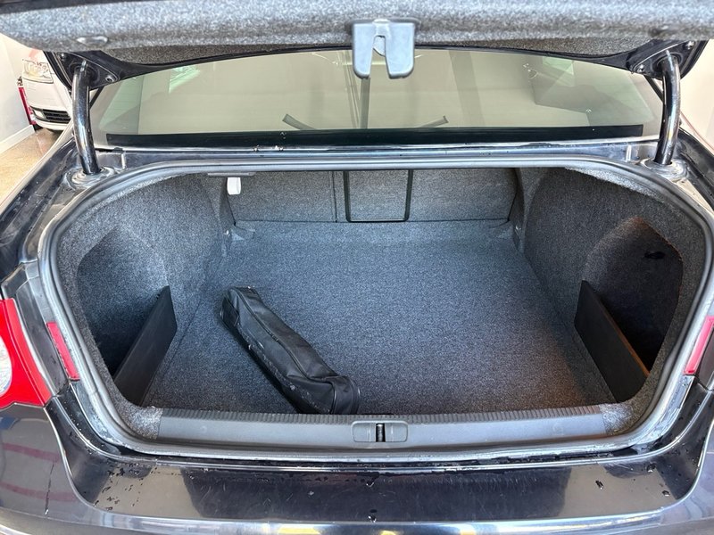 Volkswagen Passat 2009, foto 29