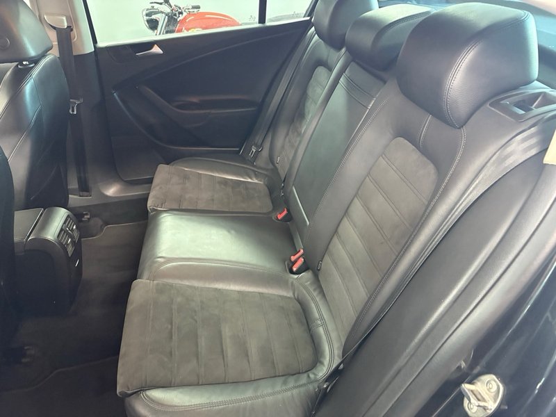 Volkswagen Passat 2009, foto 23