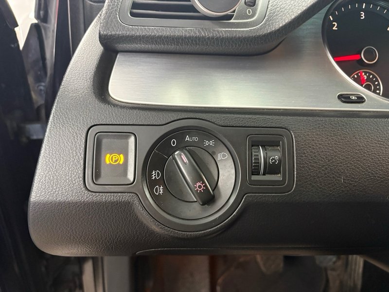 Volkswagen Passat 2009, foto 15
