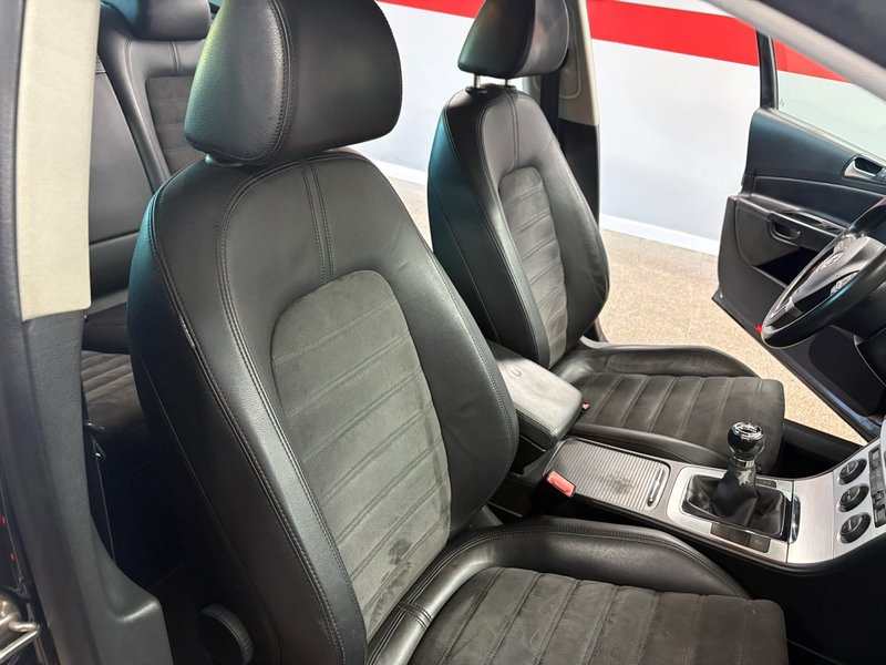 Volkswagen Passat 2009, foto 22