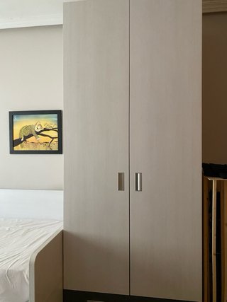 Dormitorio juvenil, cama, armario, aparador, mesa