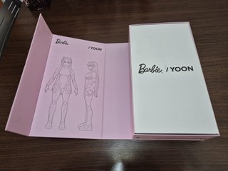 Muñeca Barbie Signature x Yoon Ahn