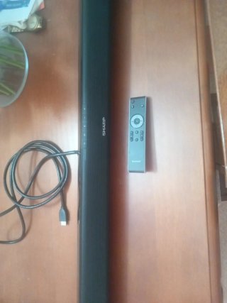 Barra de sonido Sharp negra con mando