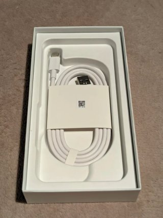 OPPO Reno13 5G azul marino poco uso.