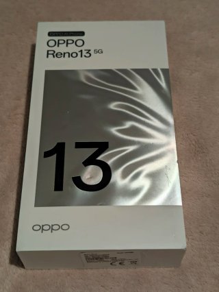 OPPO Reno13 5G azul marino poco uso.