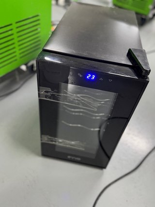 Vinoteca Evvo VT8 para 8 botellas