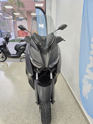 Yamaha Xmax 300
