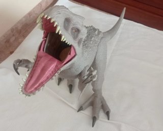 Figura de Dinosaurio Indominus Rex de Matel