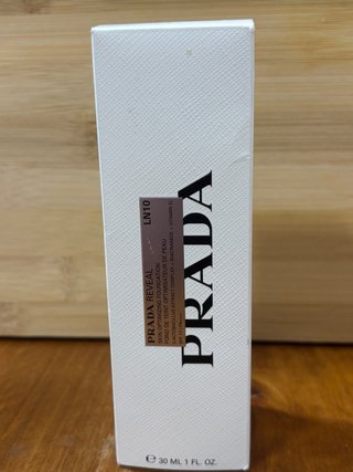 Base de Maquillaje Prada Reveal LN10