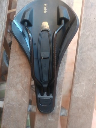 Sillín Fizik Vento Argo X5 Negro