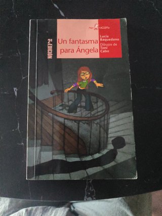 Un fantasma para Ángela