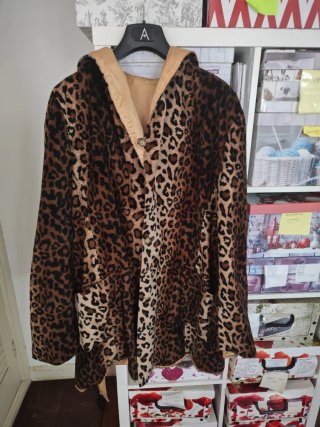 Cazadora reversible beige y marrón animal print