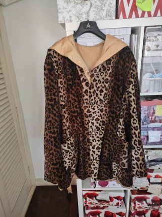 Cazadora reversible beige y marrón animal print